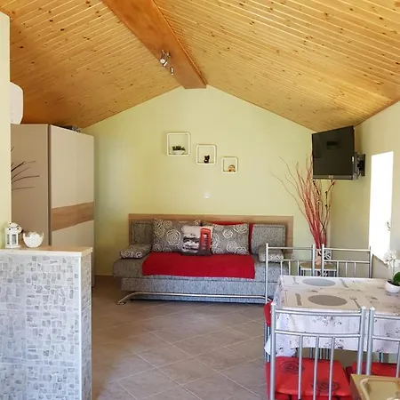 Studio-apartman-diana Apartment Brsec