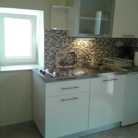 Apartment Studio-apartman-diana Brsec